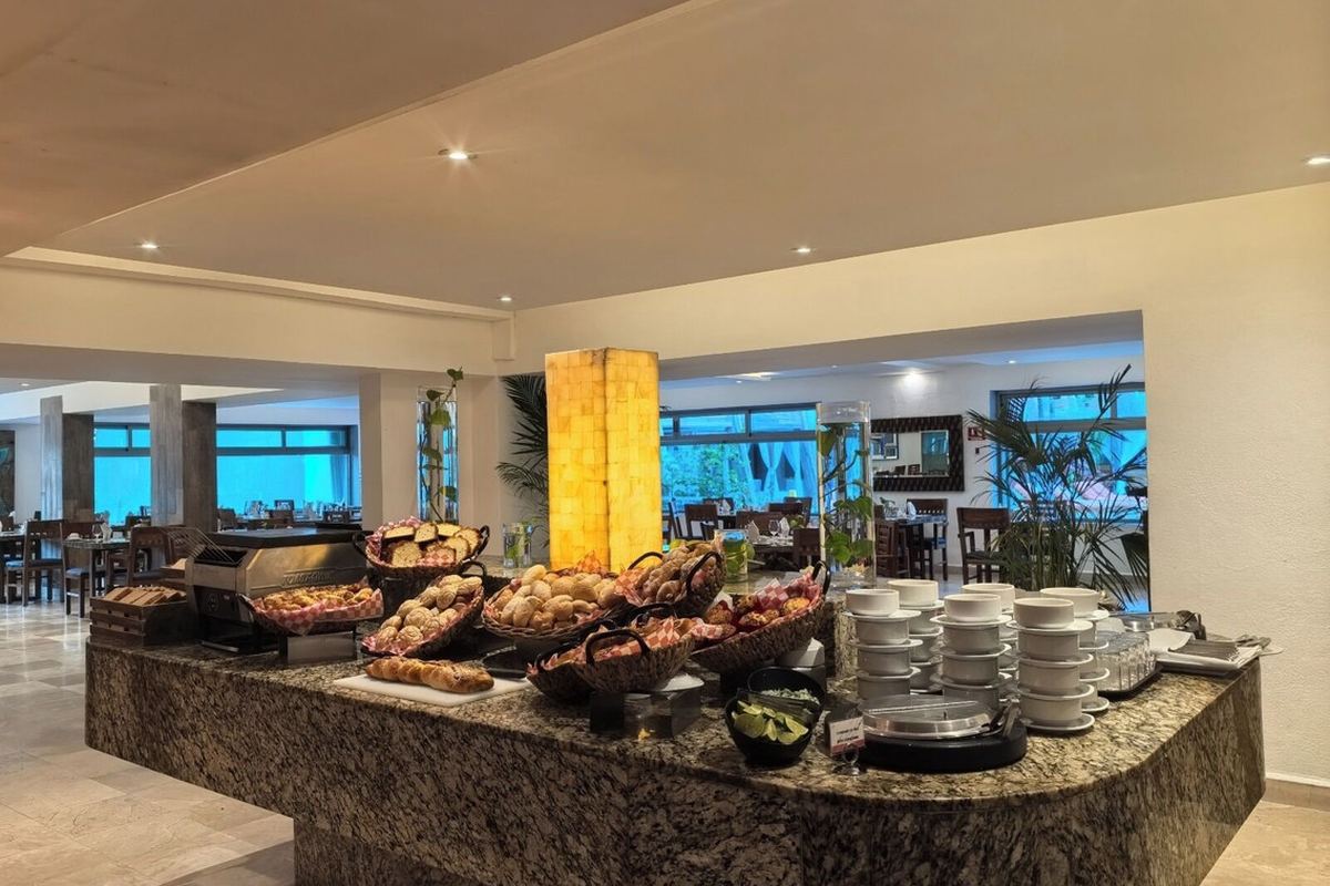 Flamingo Cancún — Buffet breakfasts